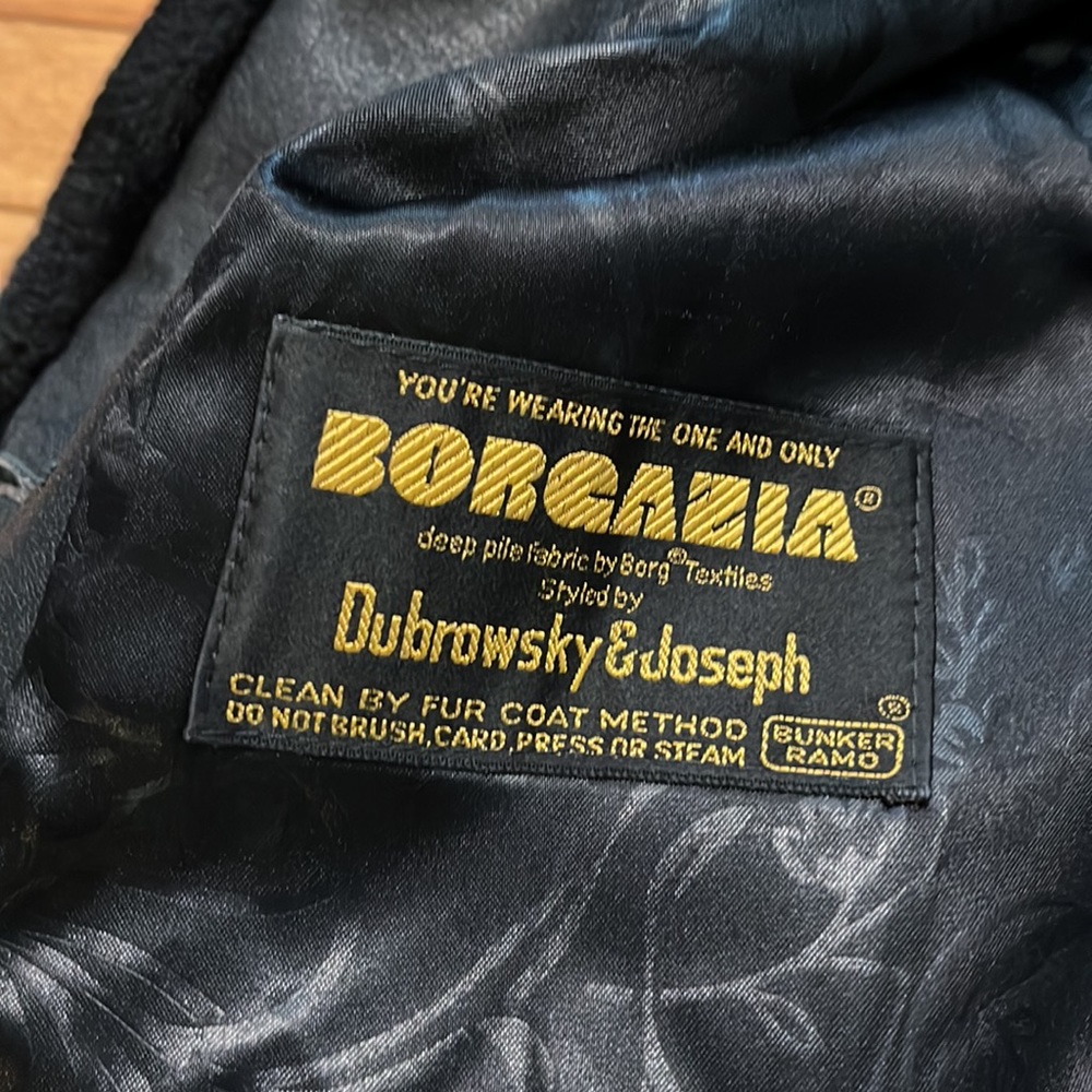 Borgazia Faux Fur Coat - Picture 3 of 4